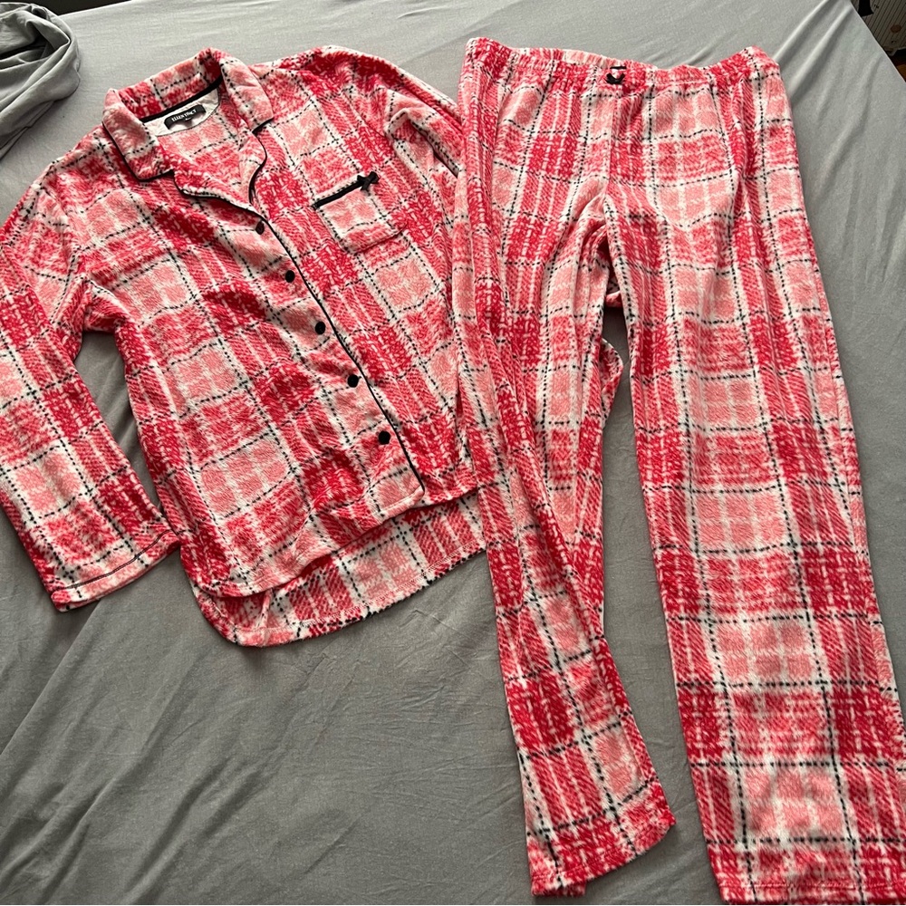 NWOT Womens ELLEN TRACY Soft Brushed Fleece Pajama Set Size Large Button Down